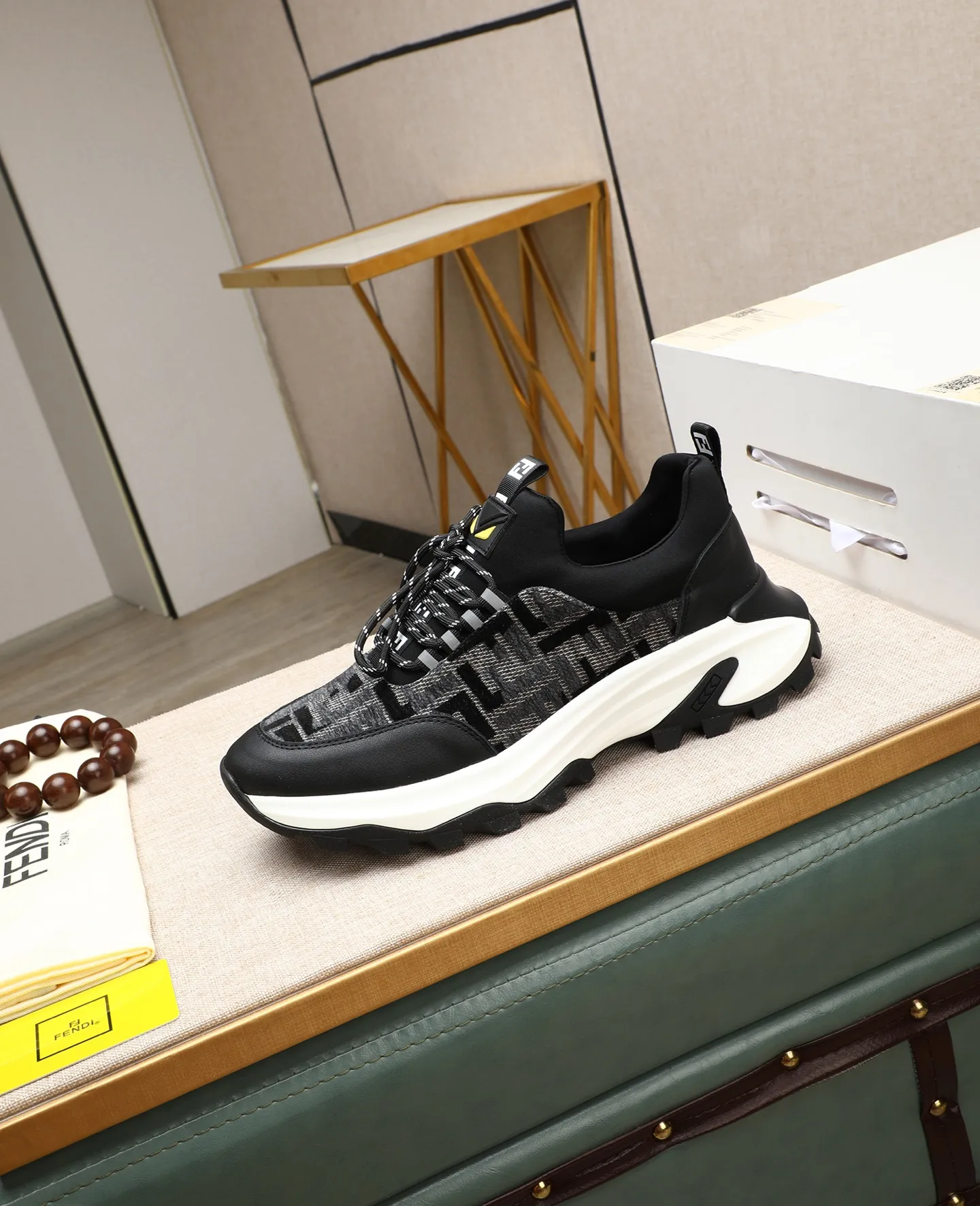 Men's shoes 💰460🕷🕷[FENDI] Fendi fashionable casual men's shoes 🇨🇳Original official website 1:1 model opening, new models are available first 💯Not high-profile but avant-garde, simple About low-key and fashionable, super versatile style 🌿 Made of original cowhide ➕ Pigskin lining 🎋 The version is comfortable on the feet, so rigorous for any small place, and the workmanship is first-class 🍍38-44 Large quantities in stock